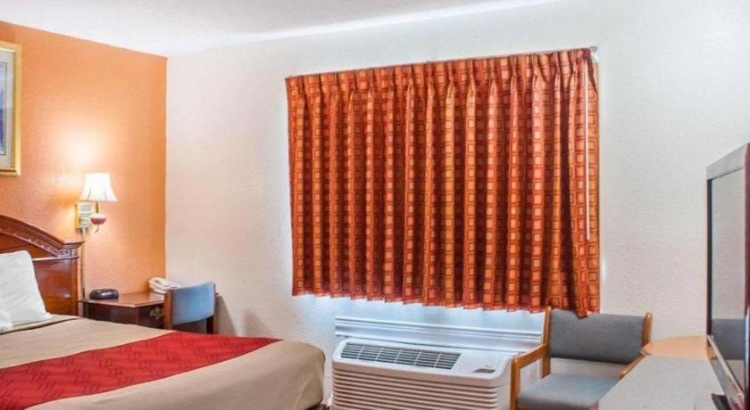 Econo Lodge Cuba I-86 Екстериор снимка